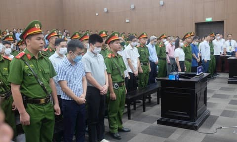 Tuyên án vụ tham ô chuyến bay giải cứu của 54 bị cáo