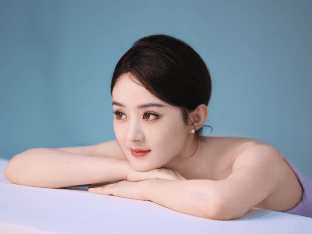 Triệu Lệ Dĩnh gây sốt với nhan sắc chuẩn "gái 1 con"